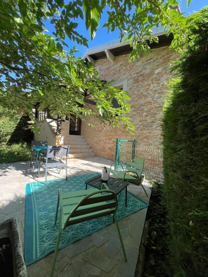 Solutré-Pouilly Maison Au Pied De La Roche מראה חיצוני תמונה